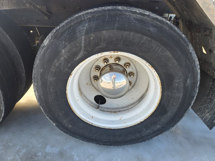 2000-mack-rd688s-image-70