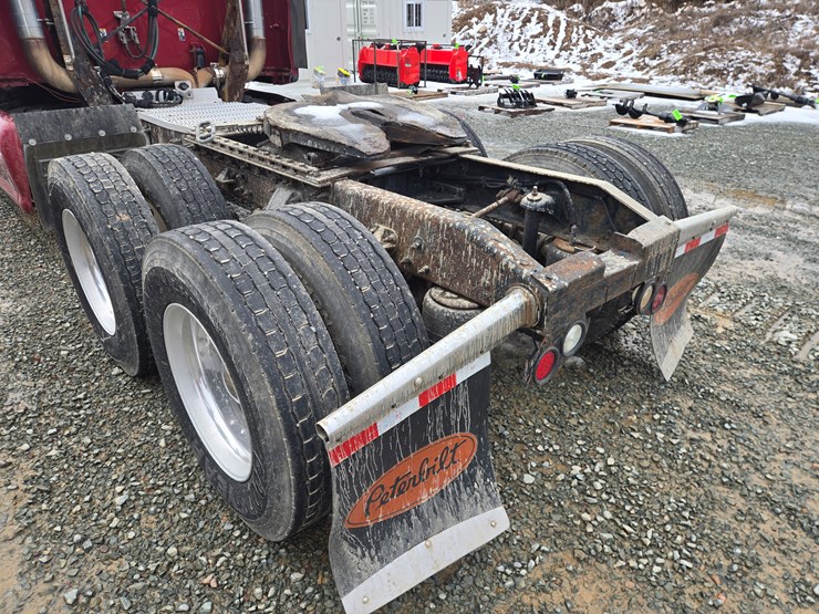 2007-peterbilt-387-image-30