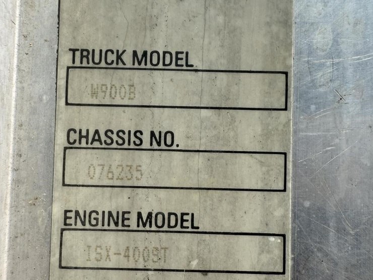 2005-kenworth-w900-image-47