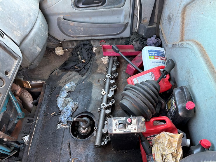 2005-international-durastar-4400-image-44