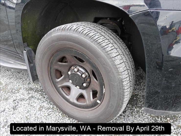 2017-chevrolet-tahoe-image-12