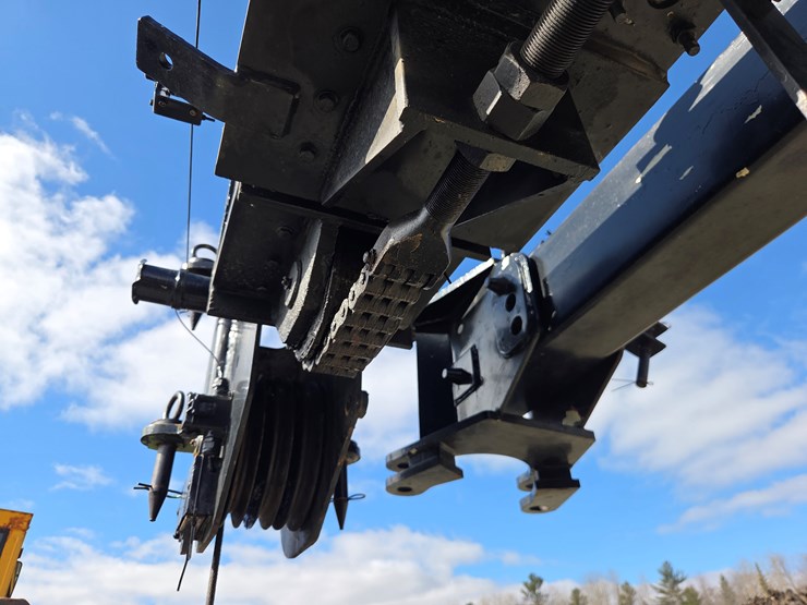 massey-ferguson-8-image-11