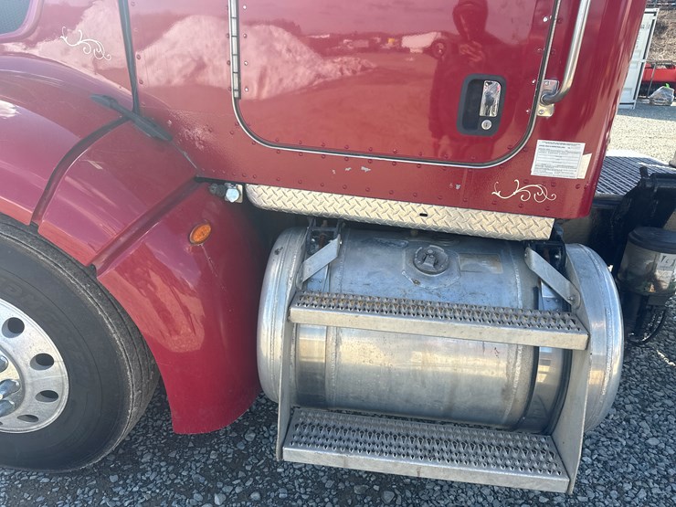 2008-peterbilt-386-image-15