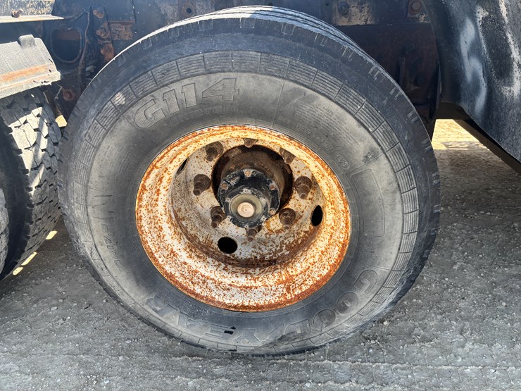 1994-international-9400-image-112