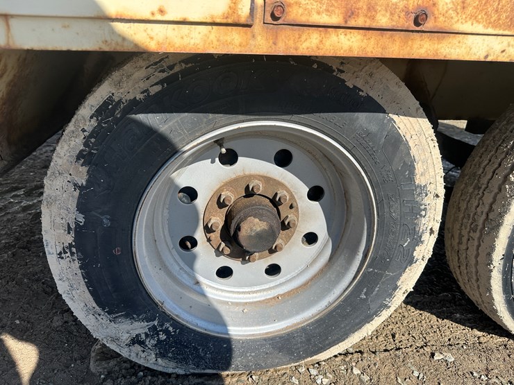 #60115-•-ingersoll-rand-1070-towable-air-compressor-image-69