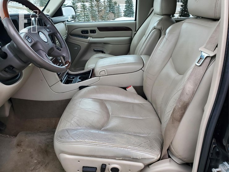 2006-cadillac-escalade-esv-image-7