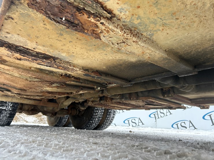 1990-ford-l9000-image-35