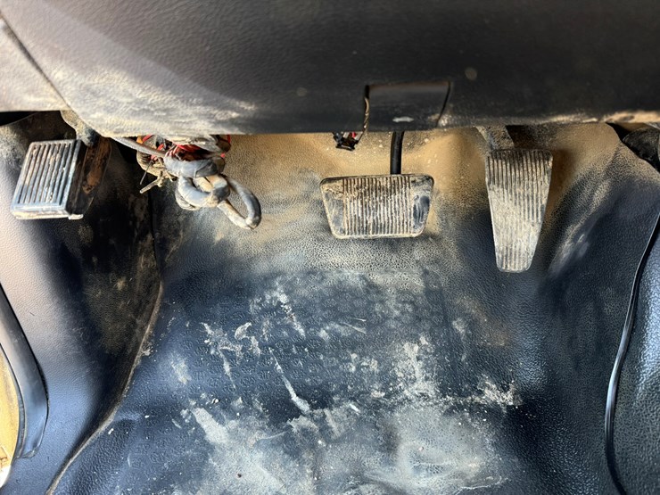 #2049-•-2015-ram-5500-heavy-duty-service-truck-image-36