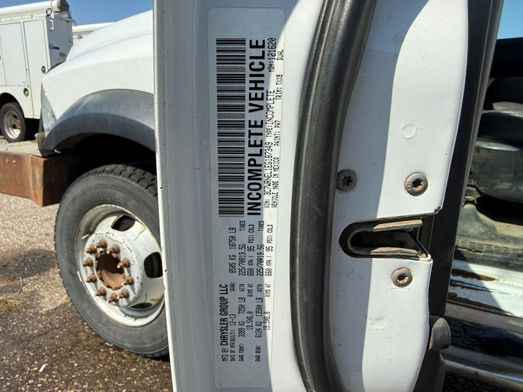 #1063-•-2014-ram-5500-heavy-duty-service-truck-image-42