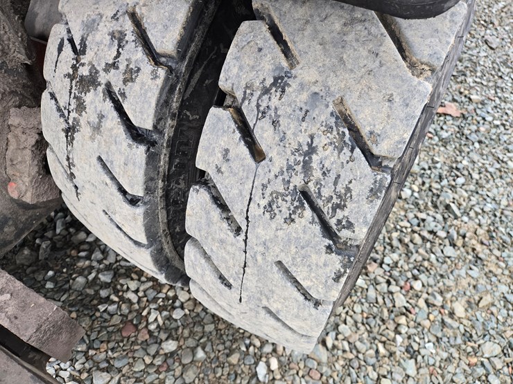 #5155-•-linde-h81d-forklift-image-43