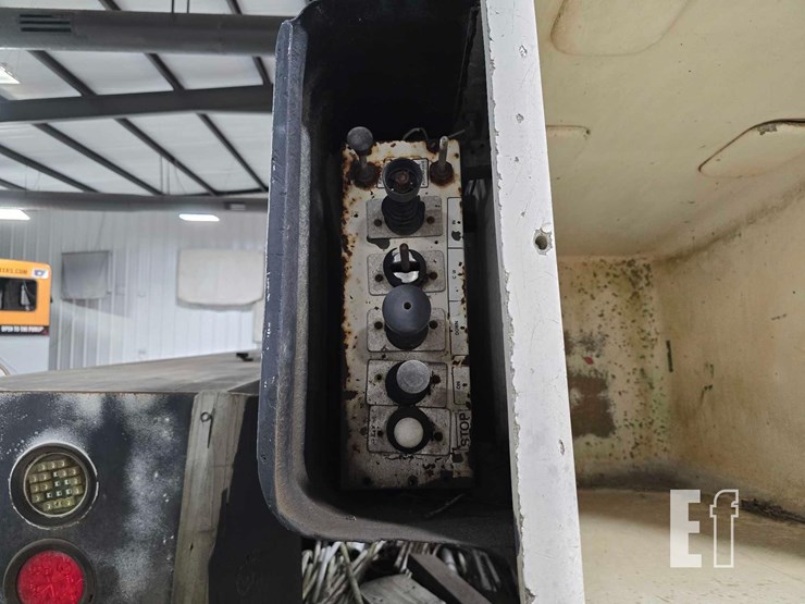 1999-ford-f450-image-22