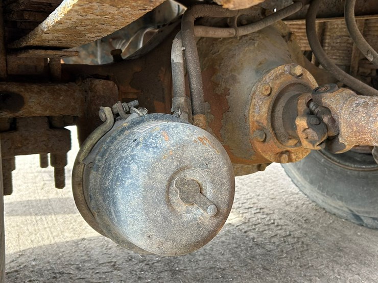 1996-international-4700-image-25