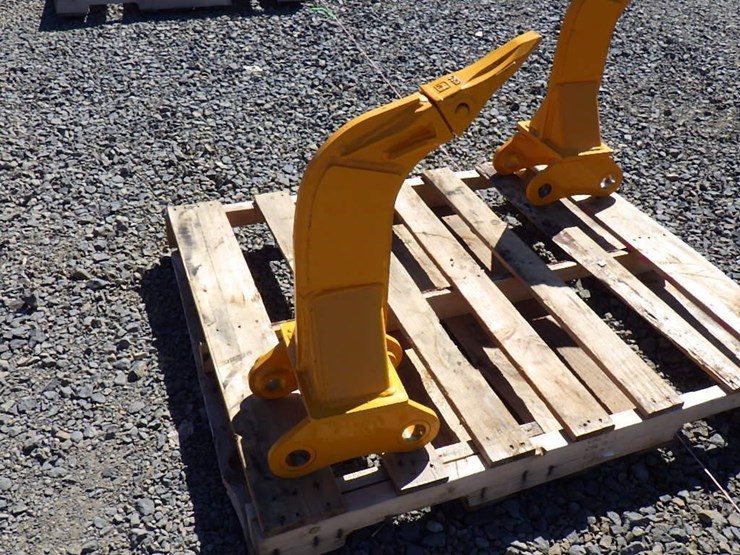 caterpillar-303-image-2