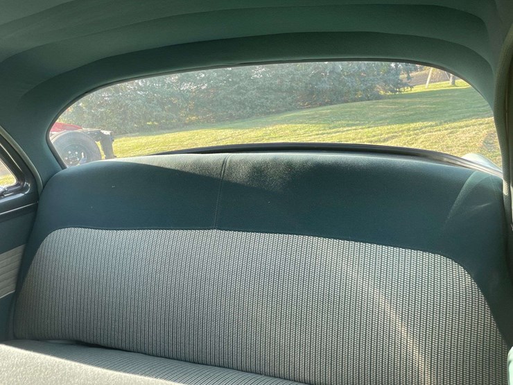 1953-ford-customline-sedan-image-43