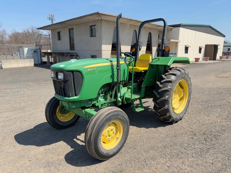 john-deere-5045d-image-1