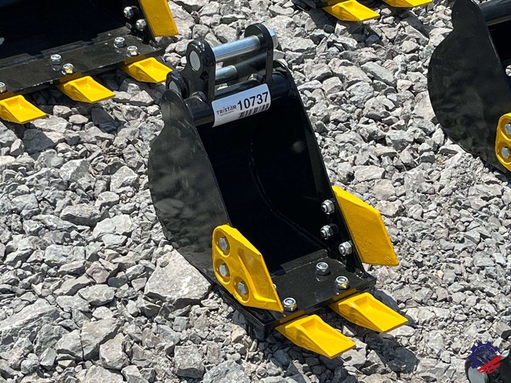 unused-2026-ce-8"-toothed-bucket-image-7