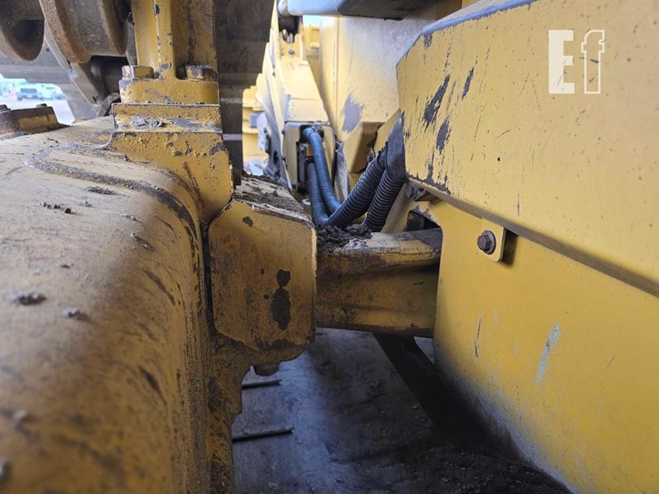 2019-caterpillar-d6-xe-lgp-image-35