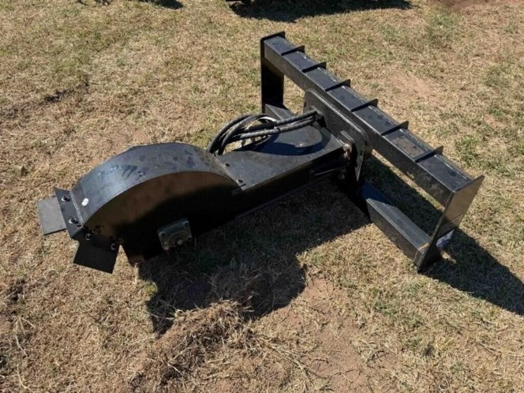 giyi-skid-steer-stump-grinder-image-4