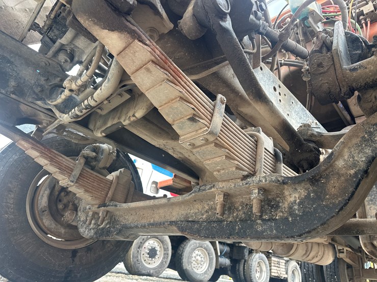 1997-massey-ferguson-8-image-55