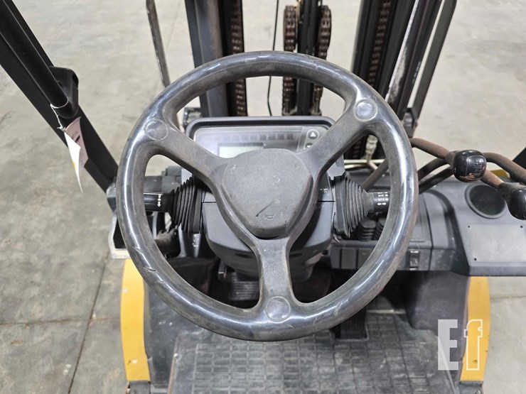 2021-caterpillar-gp25n-image-14