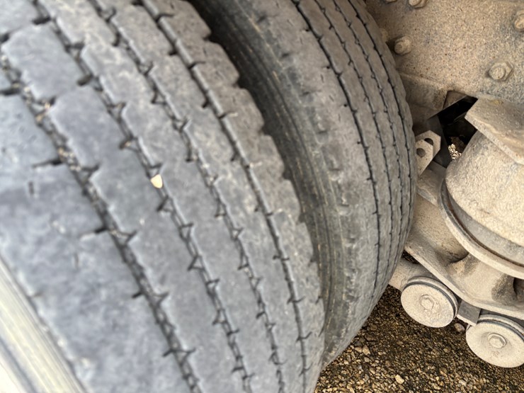 2004-kenworth-w900-image-104