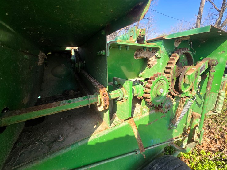 john-deere-327-image-24