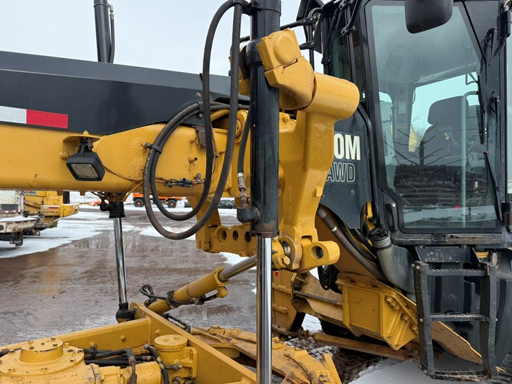 caterpillar-160m-image-14