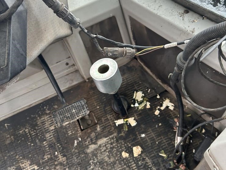 2013-mac-don-a30-d-image-78