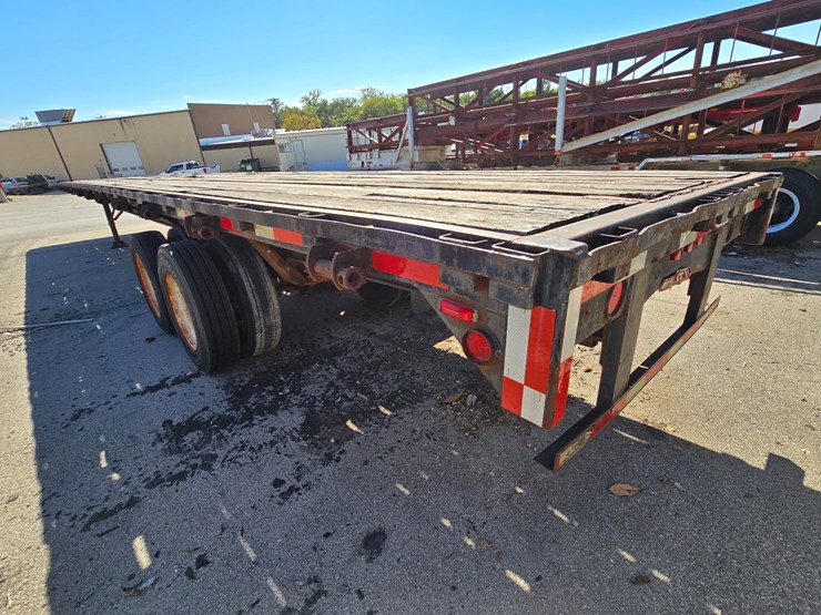 1986-utility-flatbed-image-17