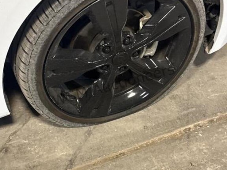 2016-hyundai-veloster-coupe-image-10