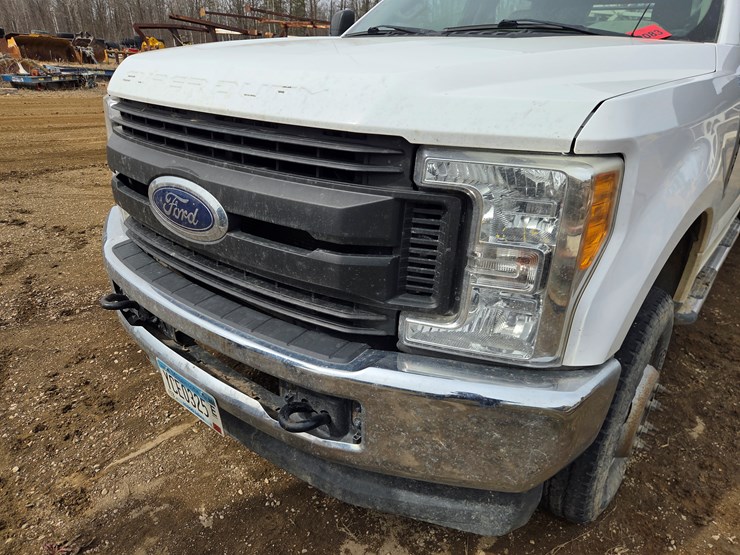 2017-ford-f350-image-10
