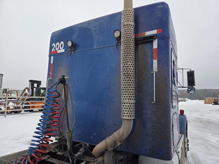 2003-kenworth-t800-image-28