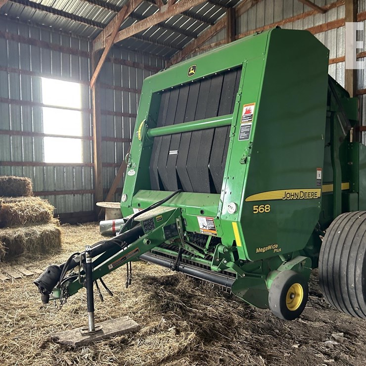 2011 JOHN DEERE 568