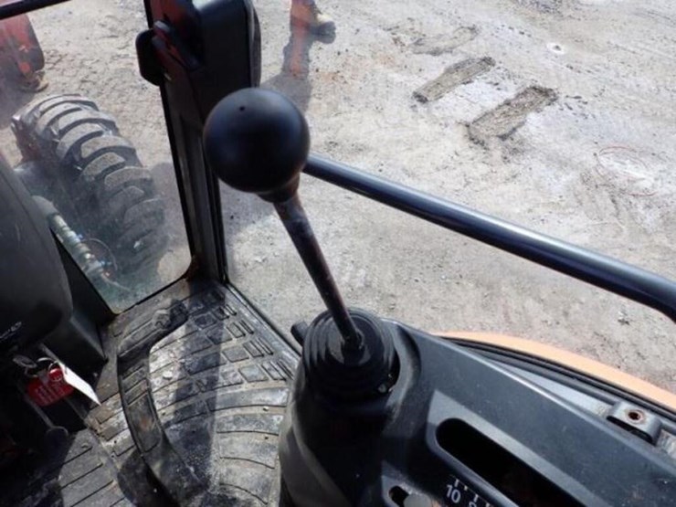 2017-kubota-b2650hsd-image-17