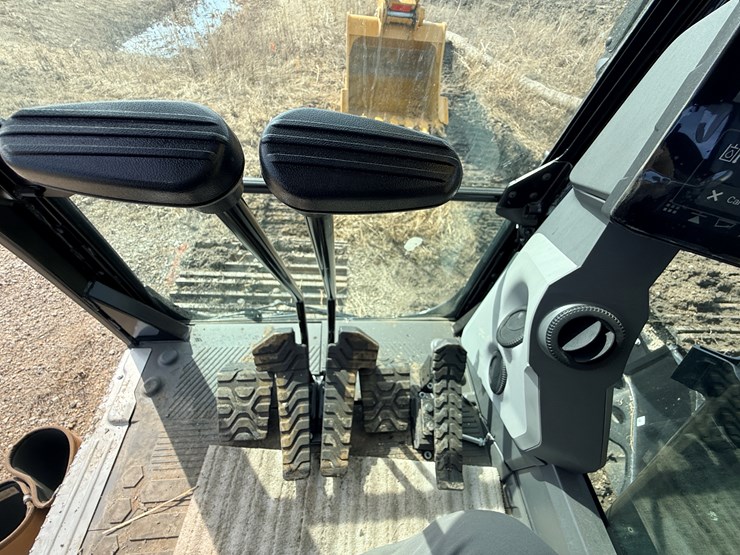 #1968-•-caterpillar-excavator-image-59