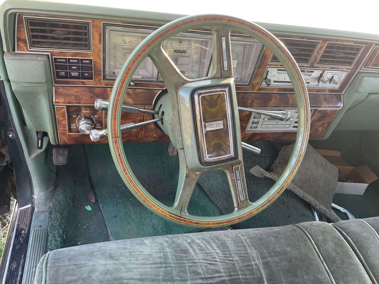 1980-lincoln-continental-town-car-image-42