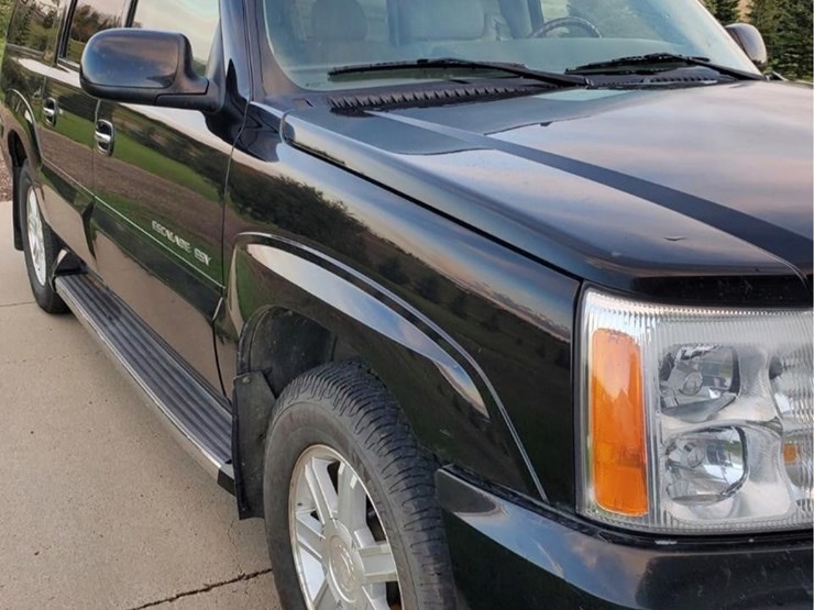 2006-cadillac-escalade-esv-image-1