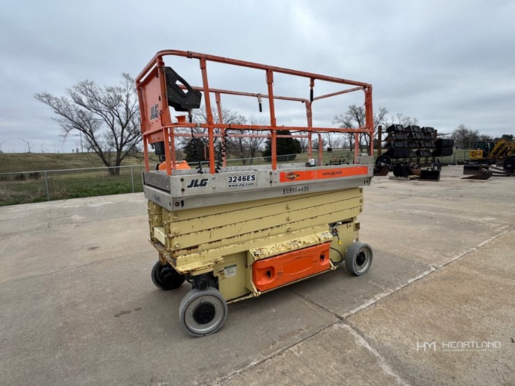 2007-jlg-3246es-image-6