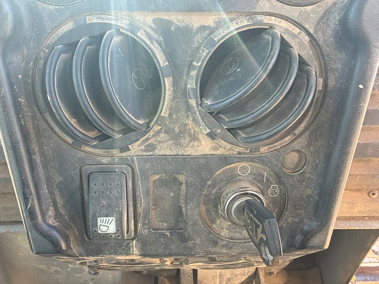 caterpillar-d5g-lgp-image-40