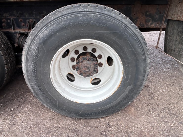 2003-international-7400-image-75