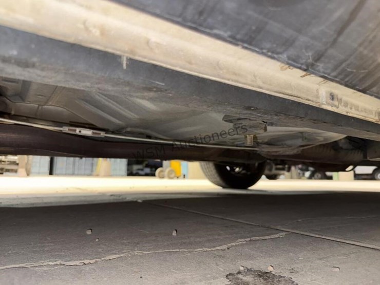 2009-ford-crown-victoria-sdn-image-29