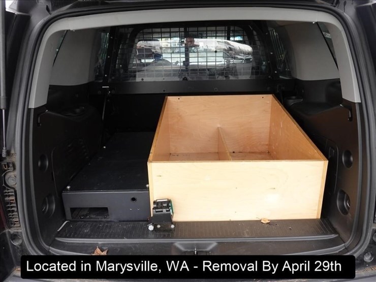 2016-chevrolet-tahoe-image-28