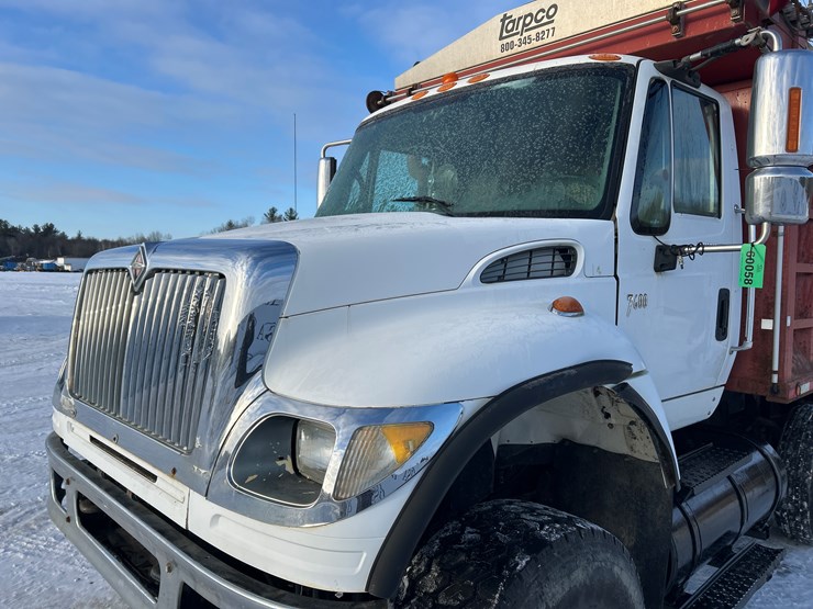 2005-international-7600-image-10