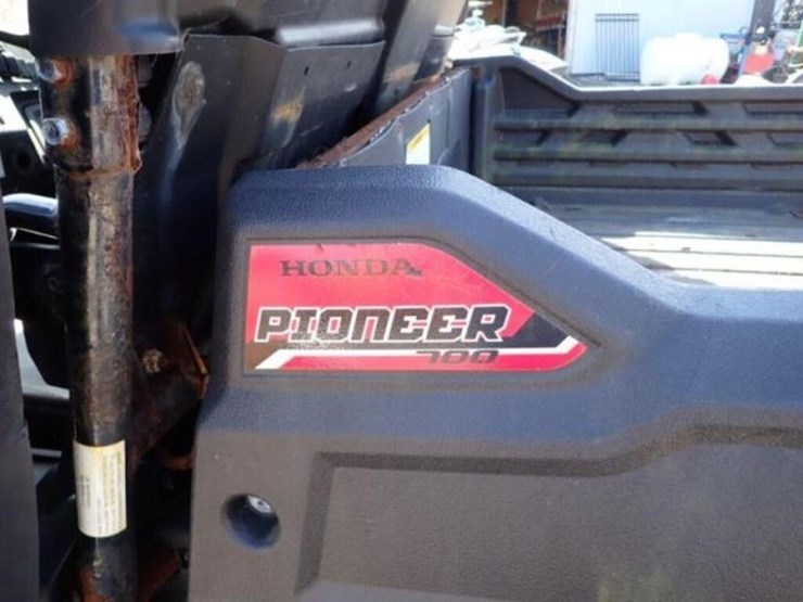 2016-pioneer-4x4-image-25