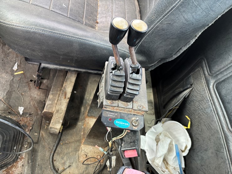 1999-mack-rd600-image-36