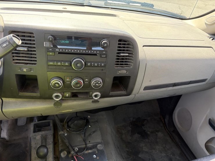 2012-gmc-sierra-2500-image-16