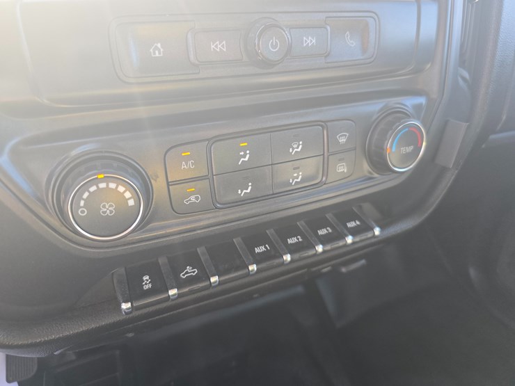 2019-chevrolet-silverado-3500-image-46