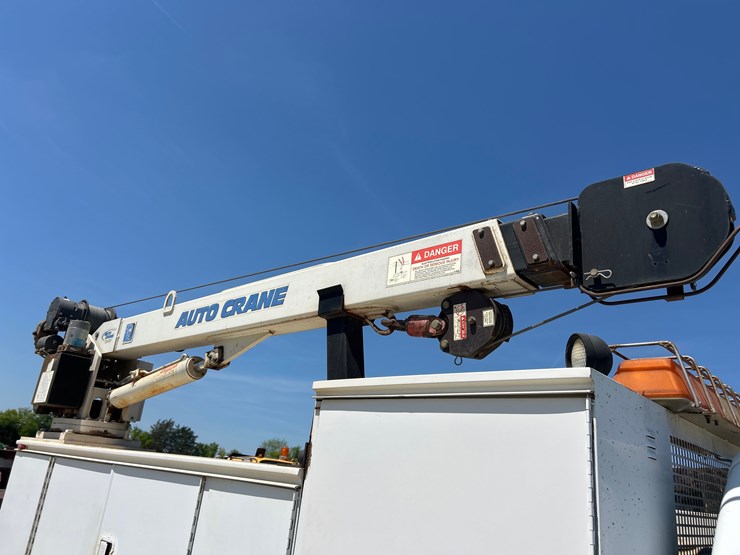 2002-ford-f550-image-7