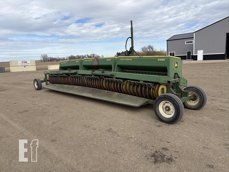 john-deere-9300-image-1