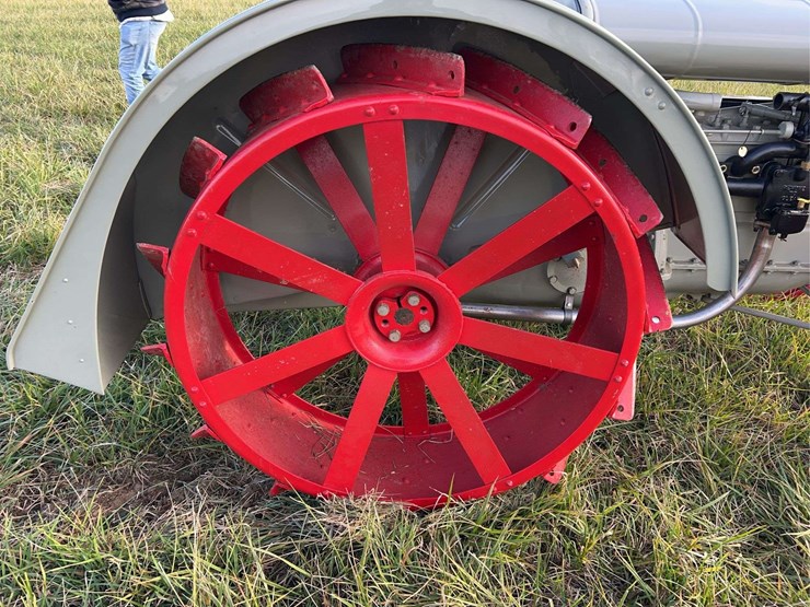 1923-fordson-tractor-image-62